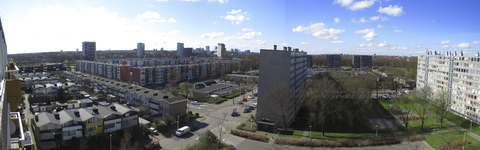 907218 Overzicht van het zuidwestelijk deel van de wijk Overvecht te Utrecht, vanaf een flat aan de Haarlemmerhoutdreef.